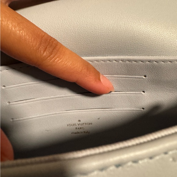 Louis Vuitton - Wallet On Strap Bubblegram - Picture 8 of 13